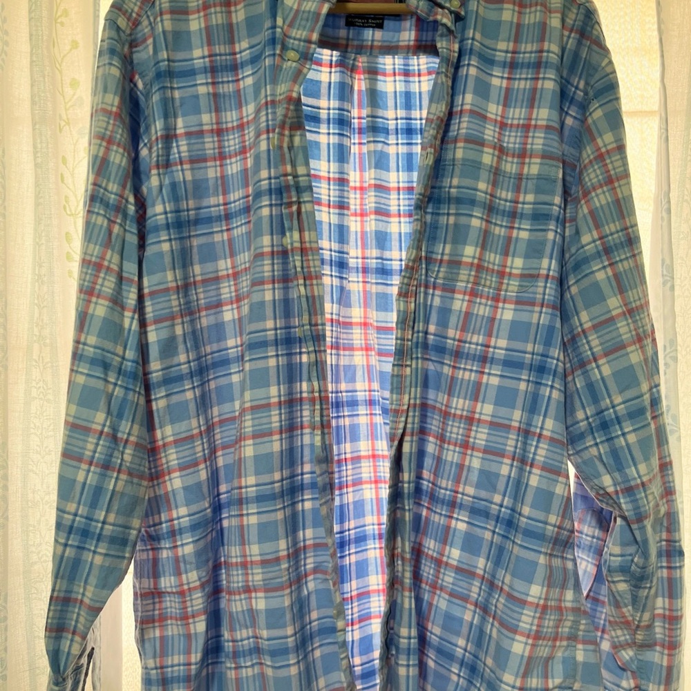 Vineyard Vines Blue and Pink Plaid L/S Shirt - Medium